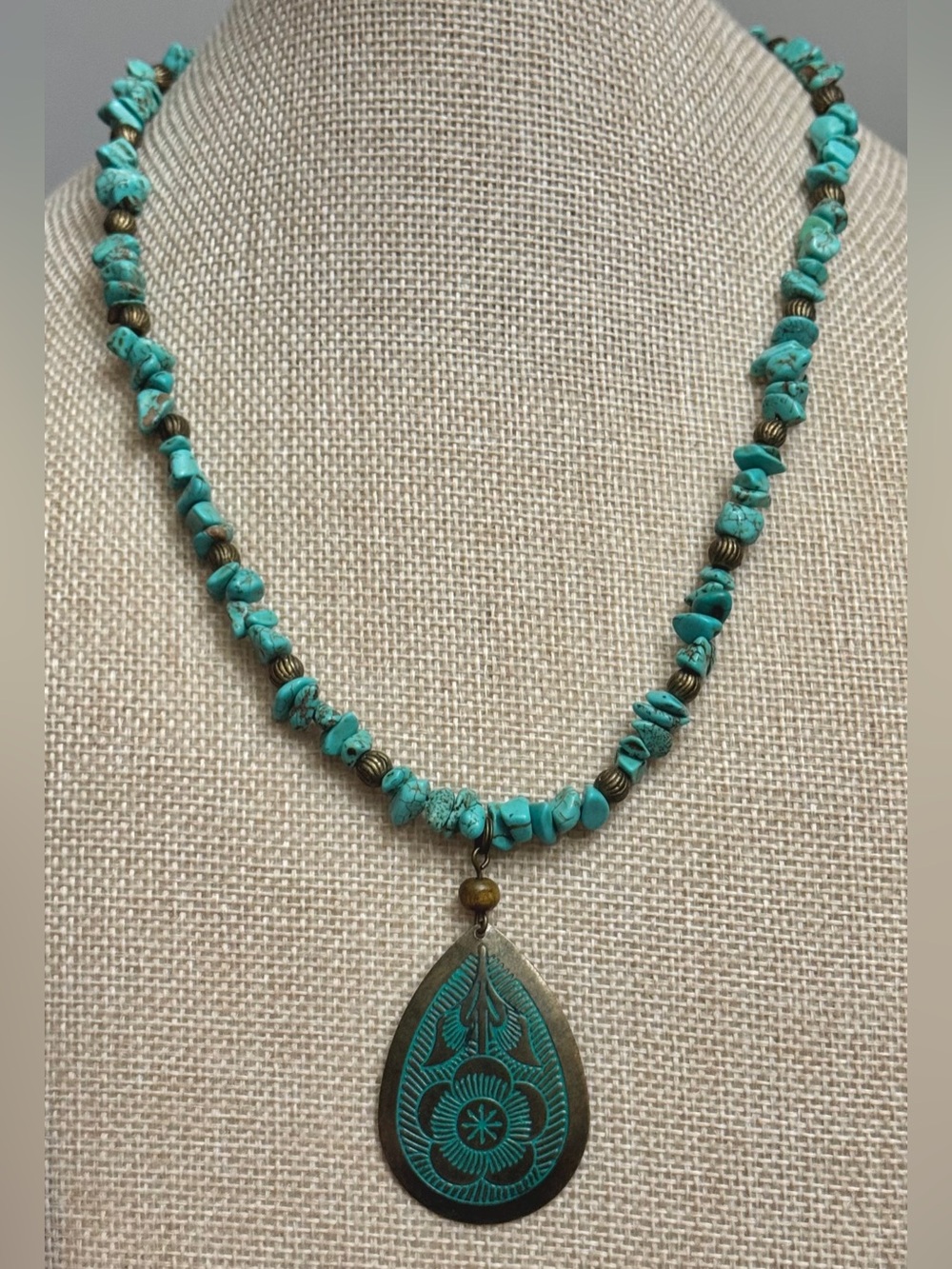 Turquoise Howlite Boho Necklace Southwestern Pendant Bronze Tone 19”